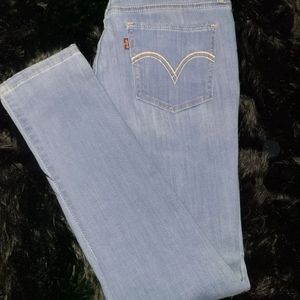 Womens Levi's jeans